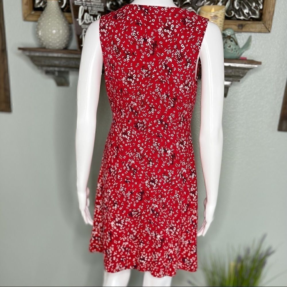 Universal Thread Red Floral Print V Neck Wrap Dress size Small - Picture 4 of 15